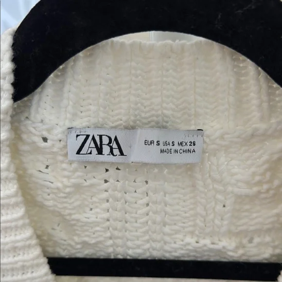 Zara Knit Button-Up Vest - Picture 2 of 7